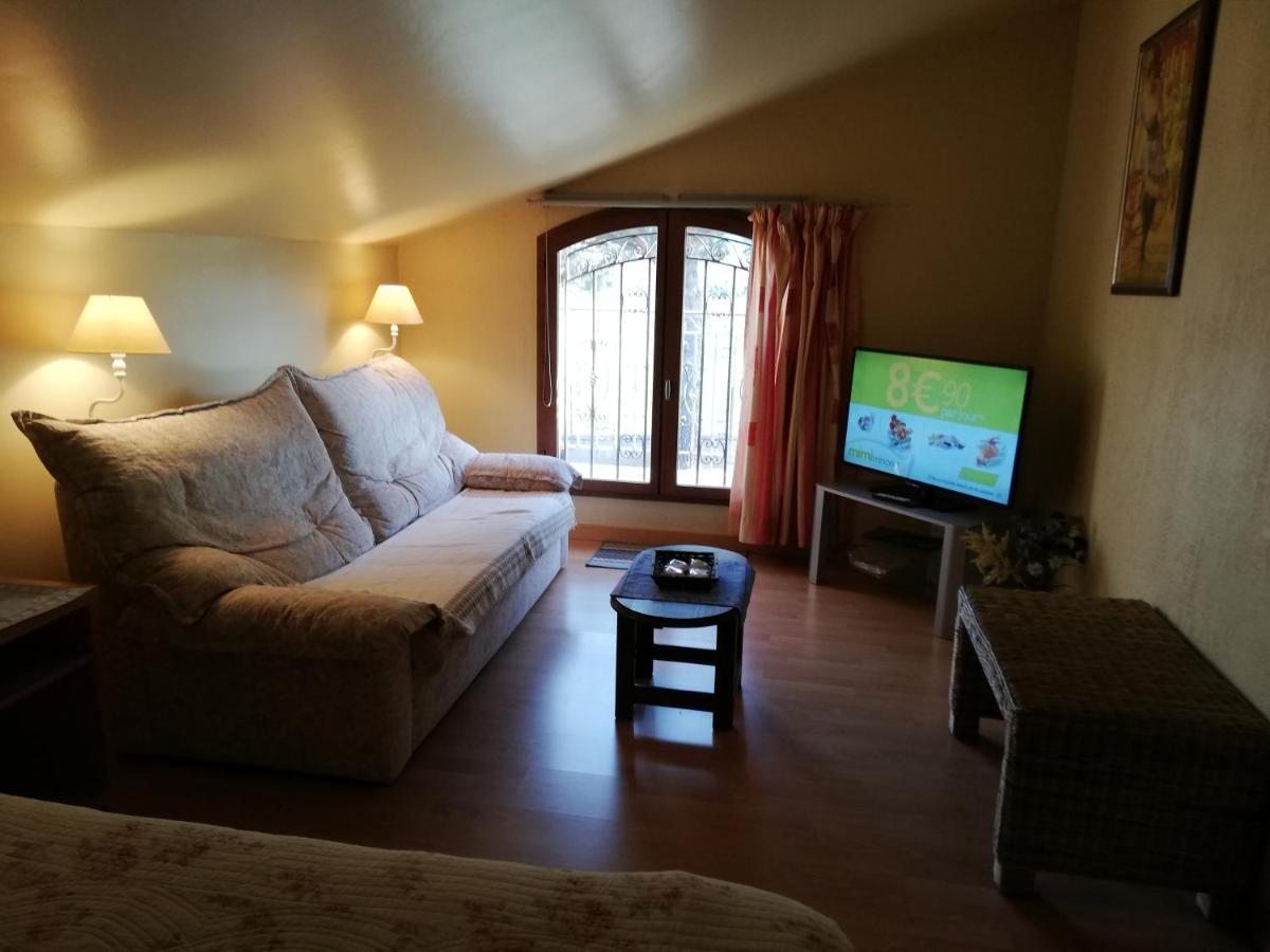 La Planquette Bed & Breakfast Castelnou Luaran gambar